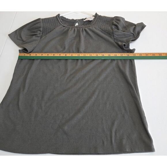 LOFT Woman's Short Sleeve Blouse Size Small - Picture 3 of 6